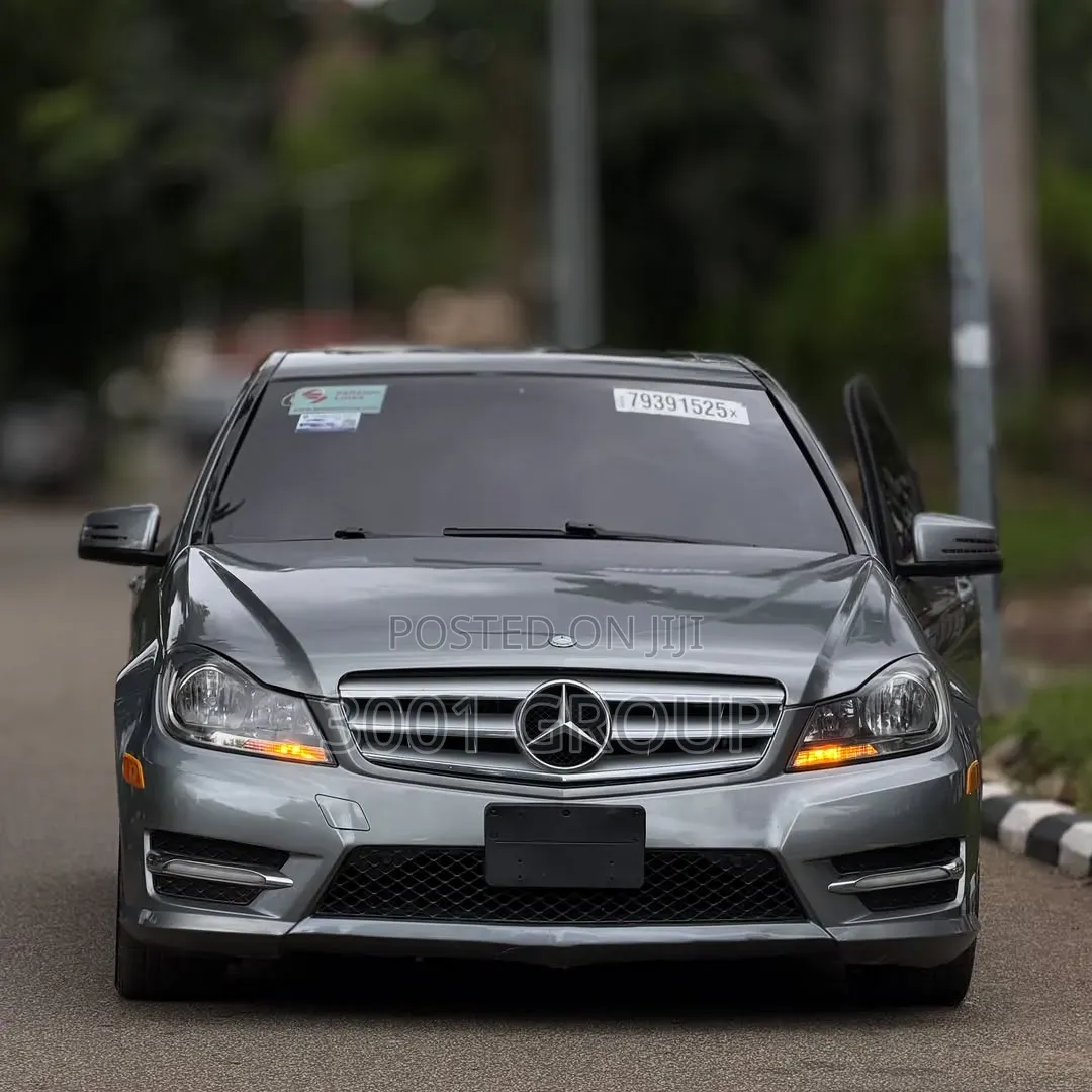 Mercedes-Benz C300 2014 Gray