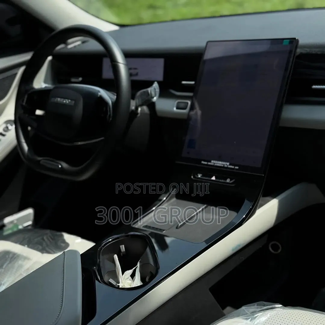 New Jaecoo J5 2025 Gray