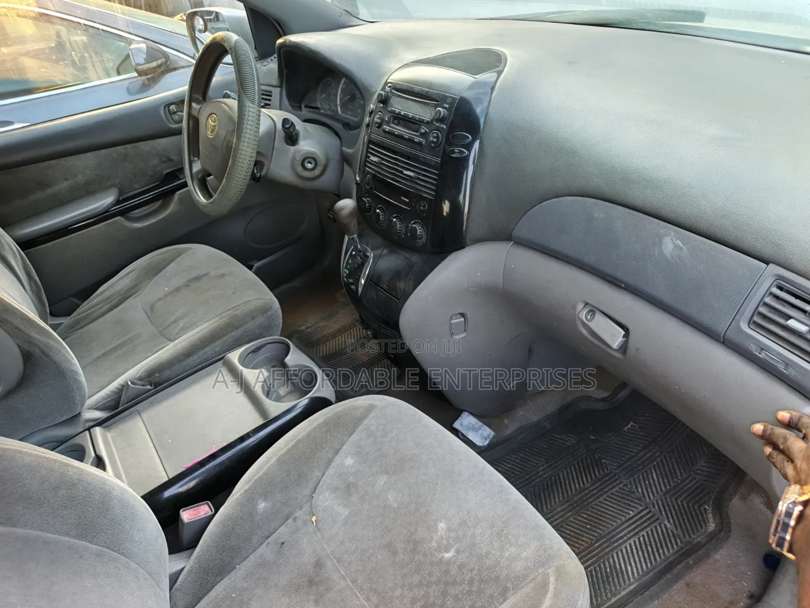 Toyota Sienna 2005 Gold