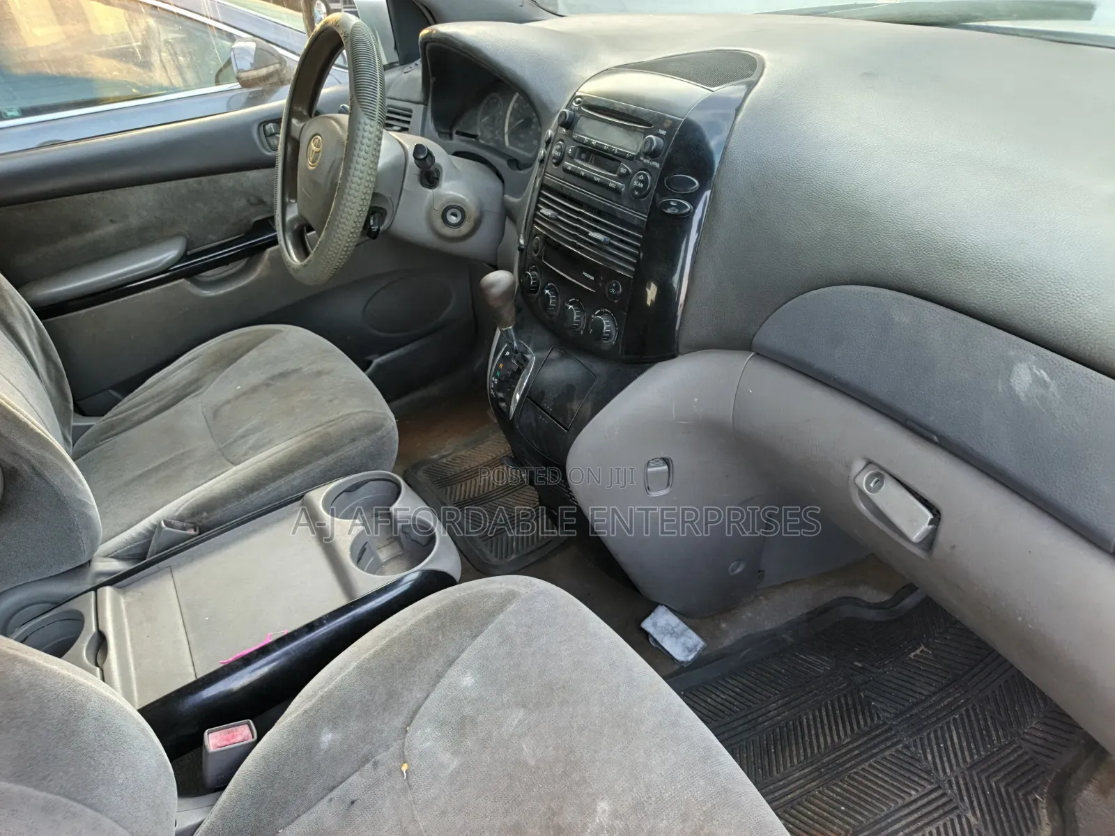 Toyota Sienna 2005 Gold