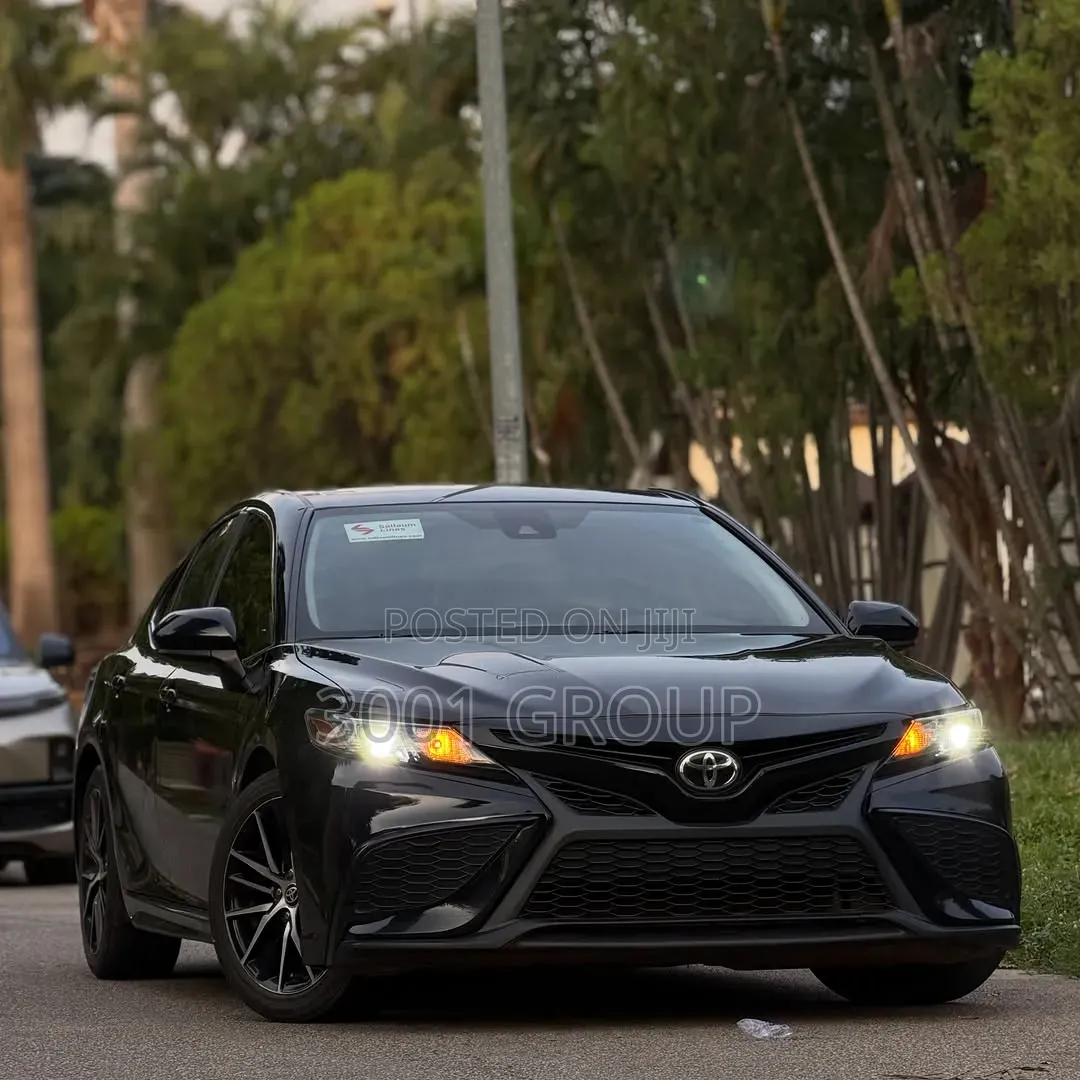 Toyota Camry 2021 Black