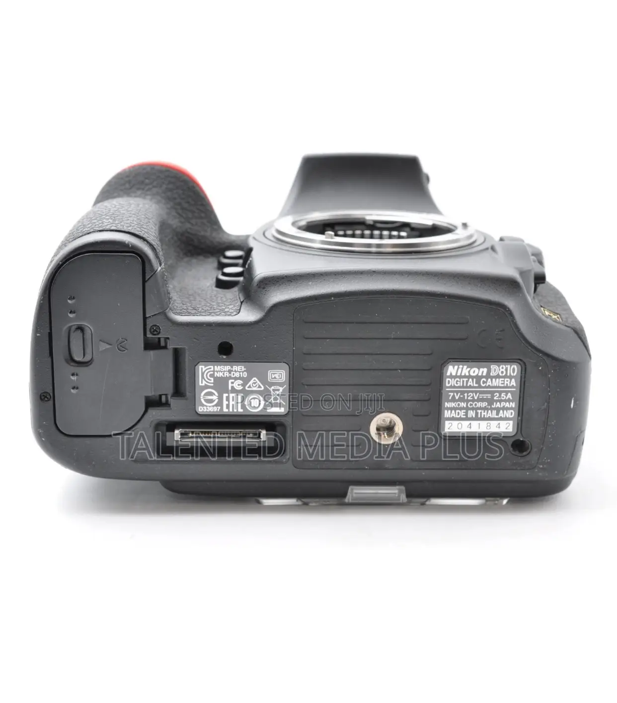 Nikon D810 Digital SLR Camera Body Only Like New
