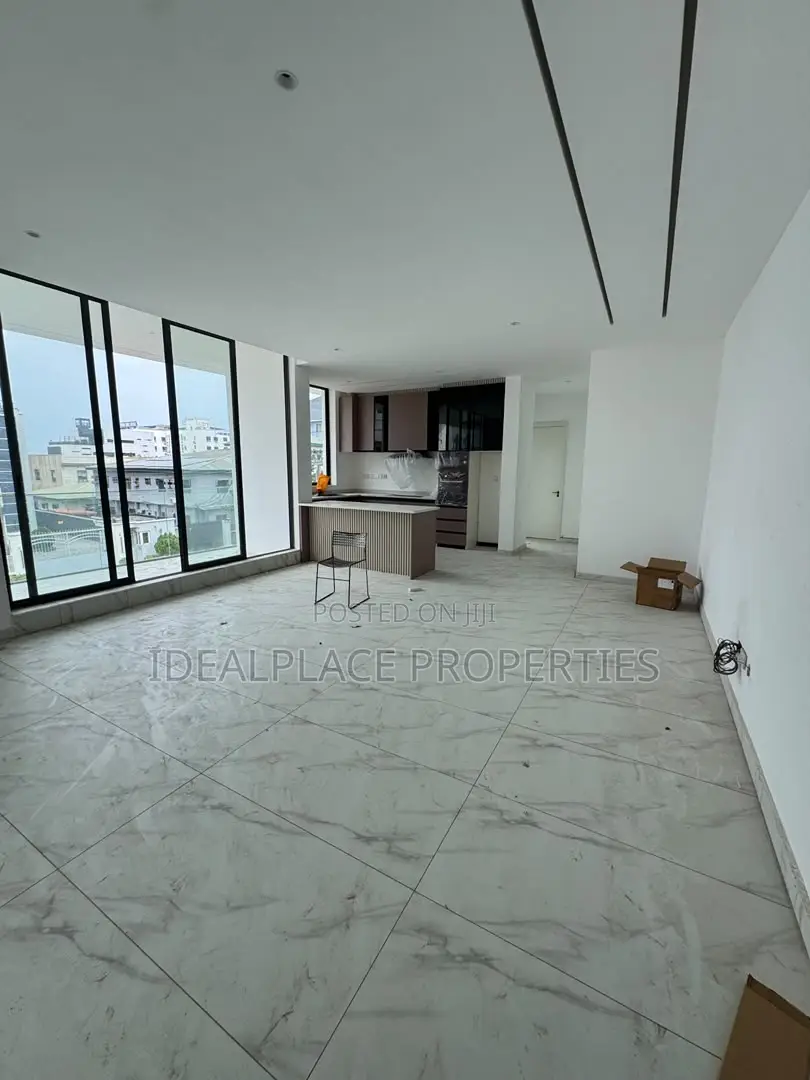 2bdrm Apartment in Lekki Phase 1 for sale