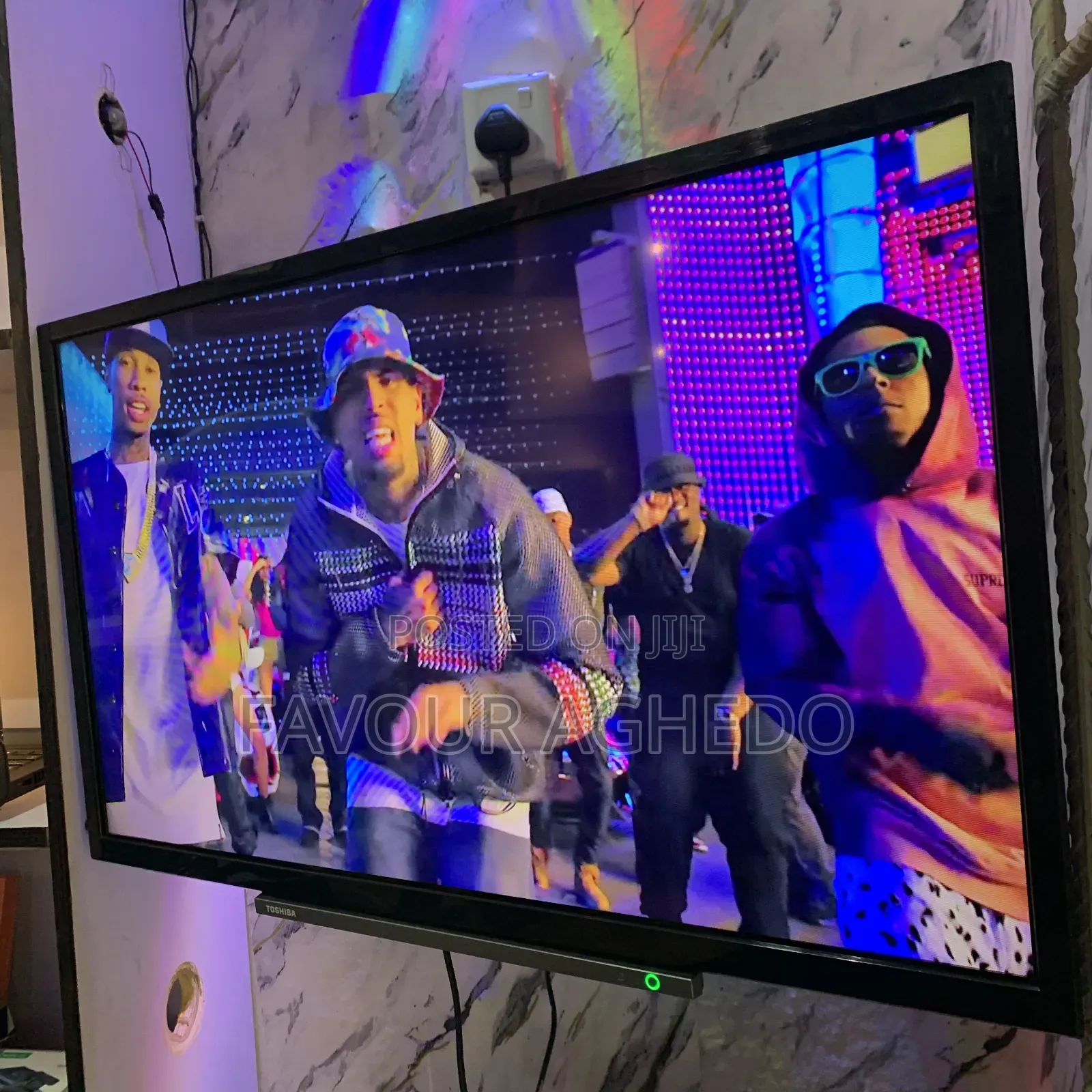 32 Inches Toshiba Smart Led TV