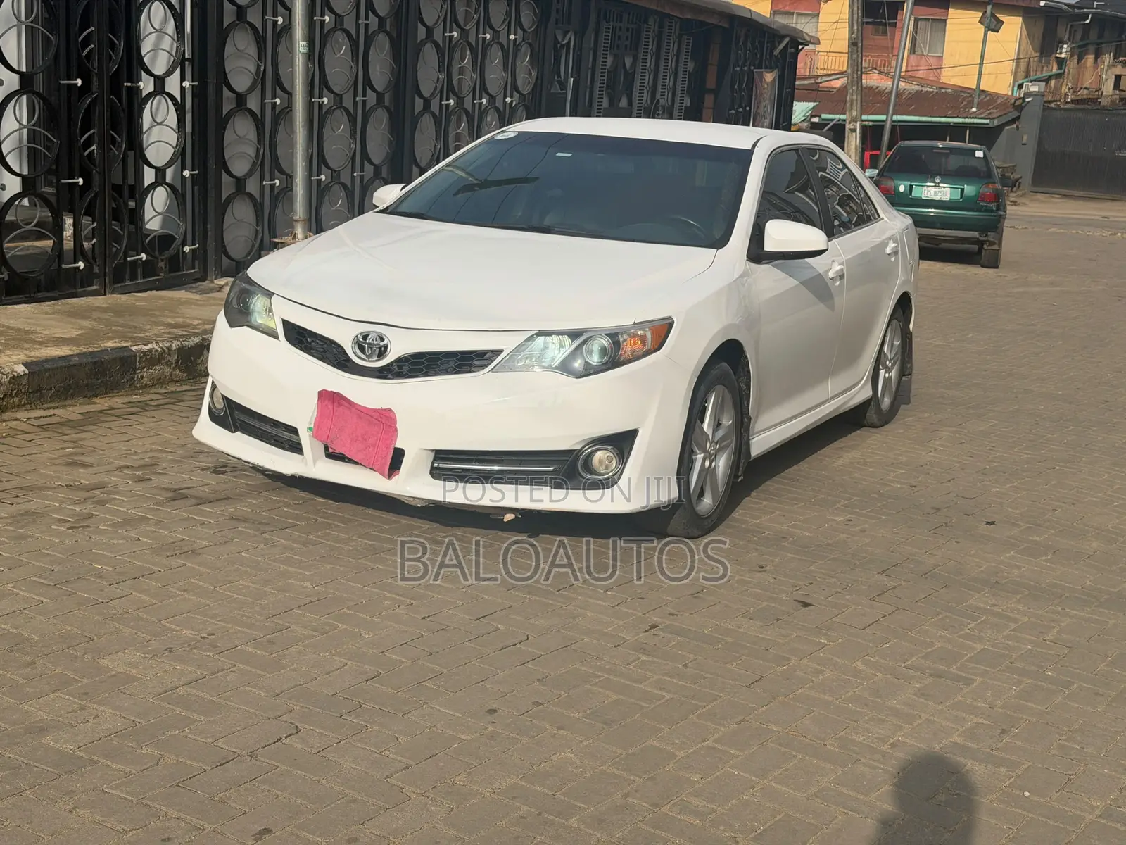 Toyota Camry SE 4dr Sedan (2.5L 4cyl 6A) 2014 White