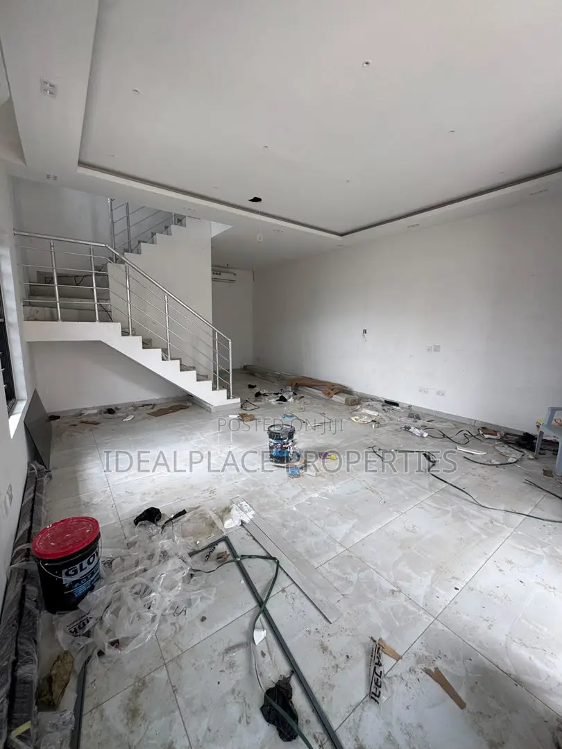 4bdrm Townhouse/Terrace in Victoria Island Extension for sale