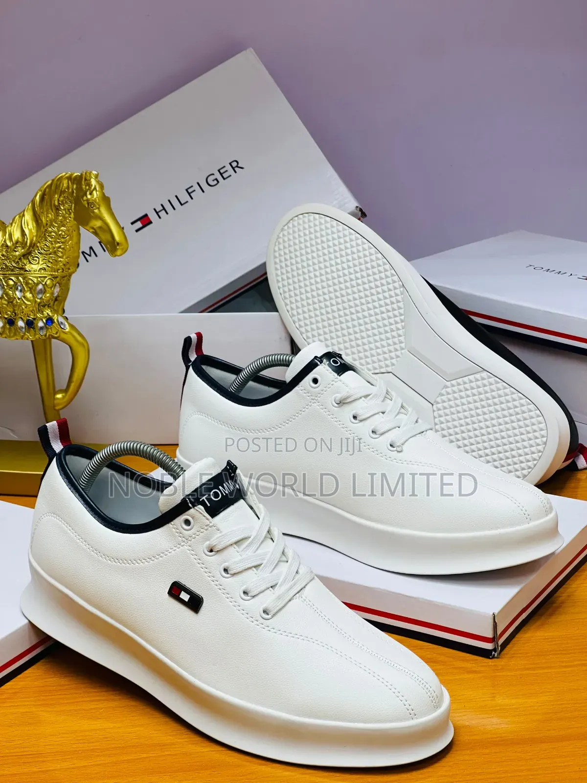 Tommy Hilfiger Solid Sneakers OSO 7s
