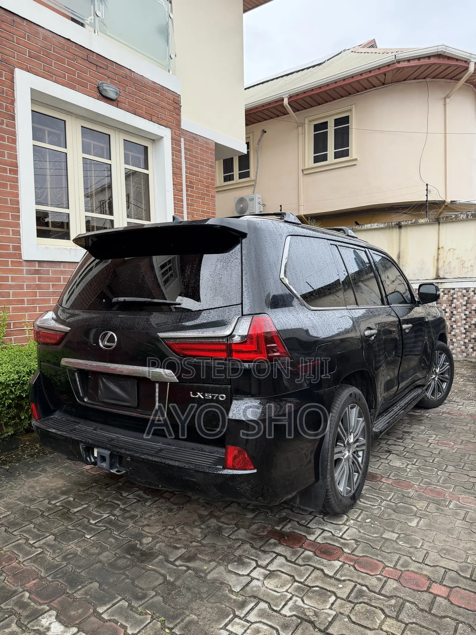 Lexus LX 570 (5 seats) AWD 2017 Black