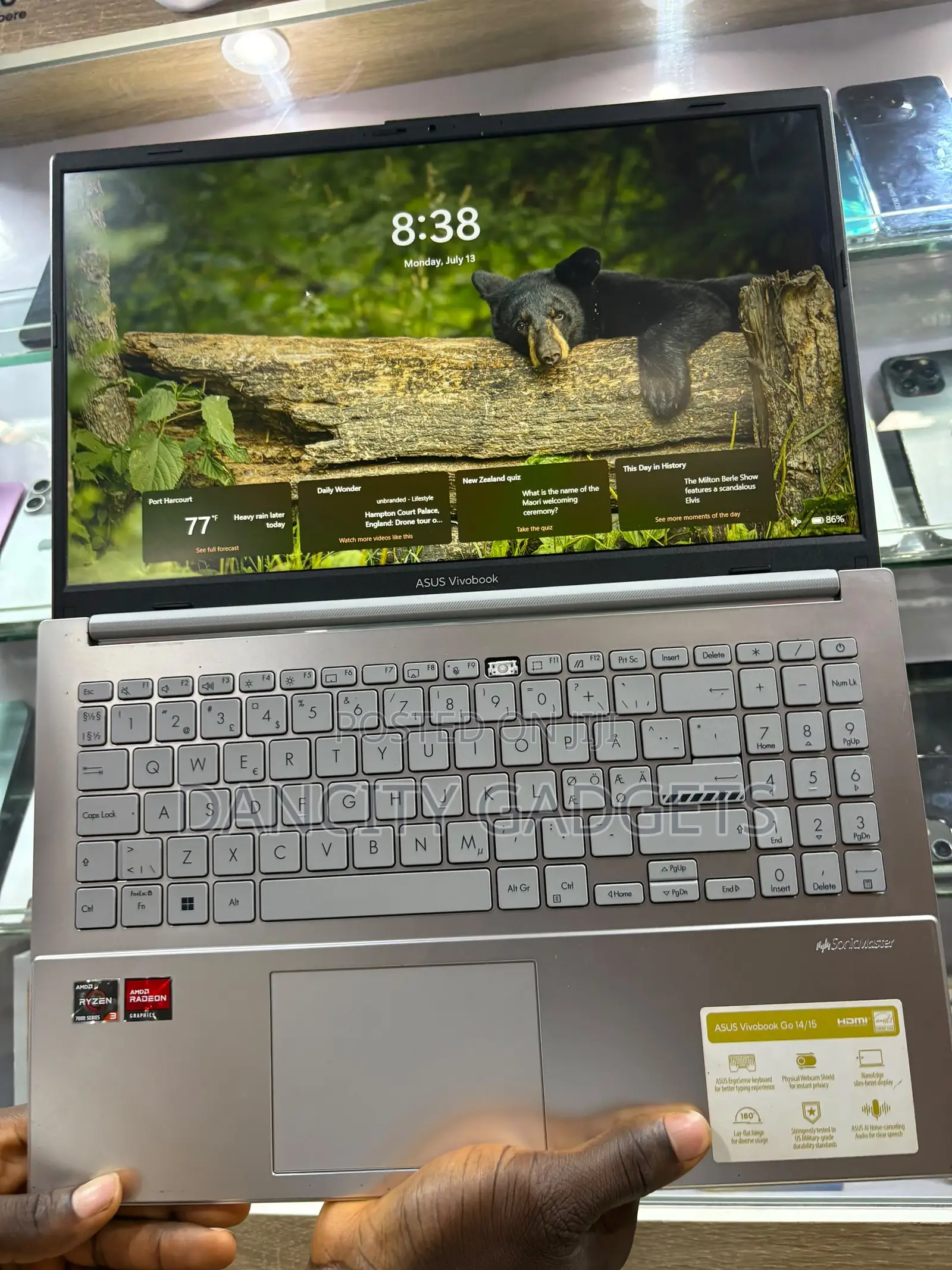 Laptop Asus Vivobook Go 15 8GB AMD Ryzen 3 HDD+SSD 128GB