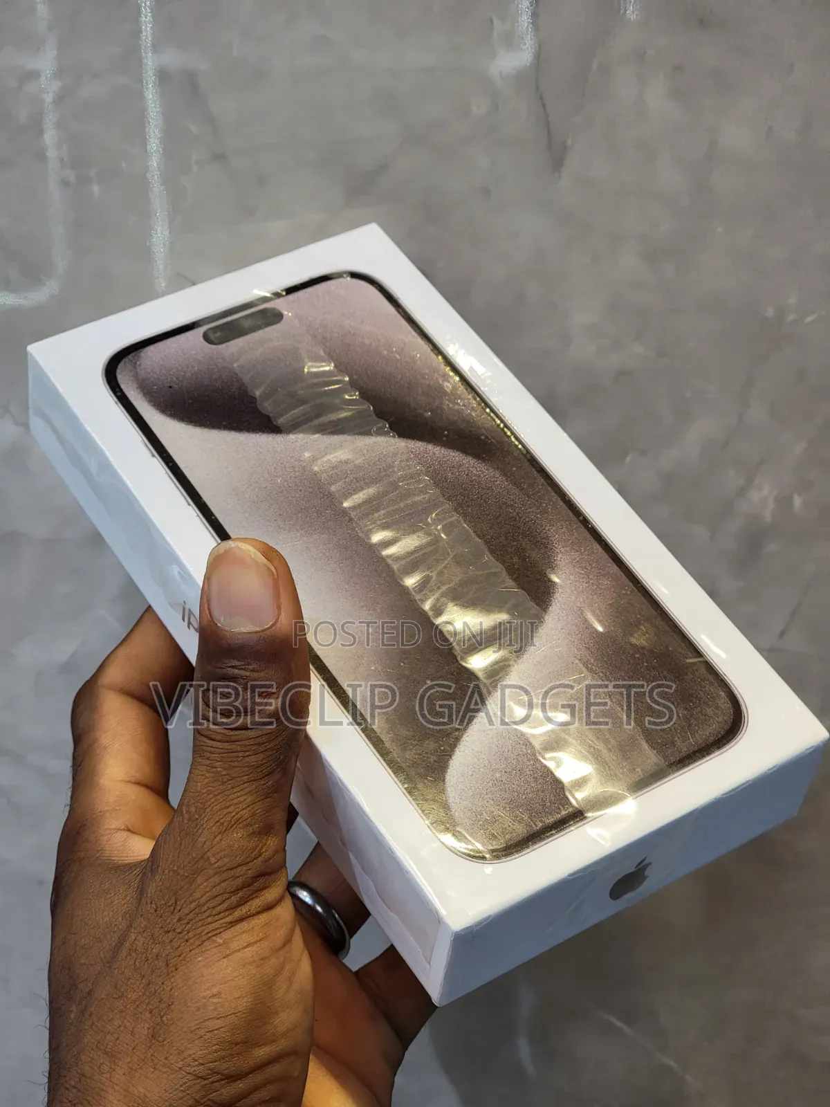New Apple iPhone 15 Pro Max 512 GB Silver