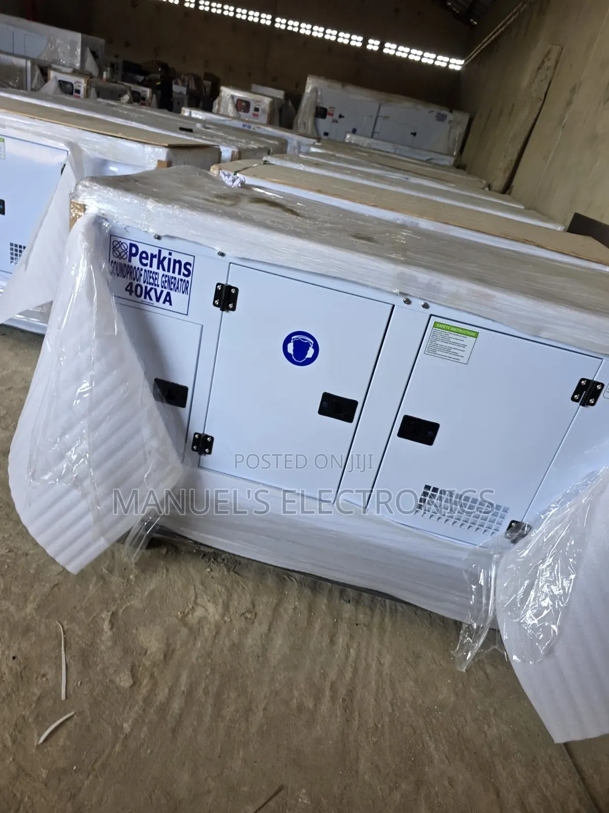 Sp40kva England Perkins Diesel Soundproof Gen 2years Wty