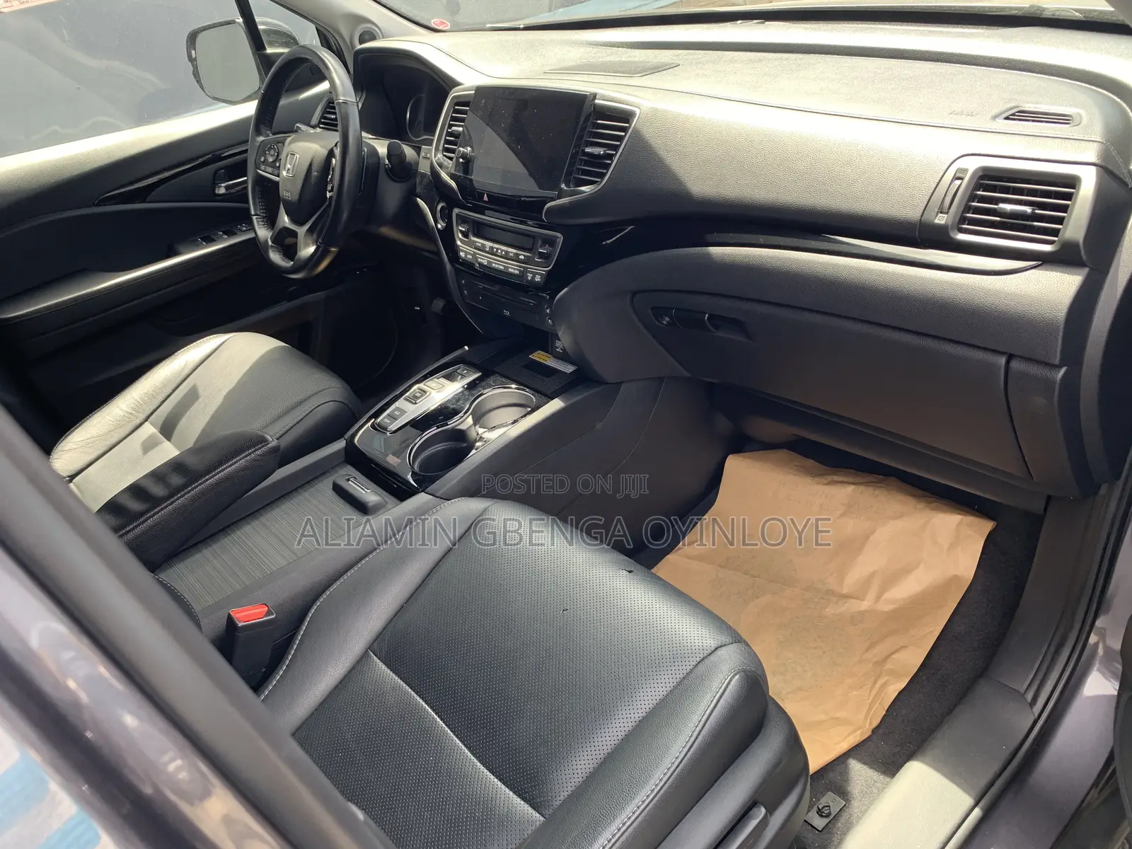 Honda Pilot Touring 8 Passenger AWD 2020 Gray