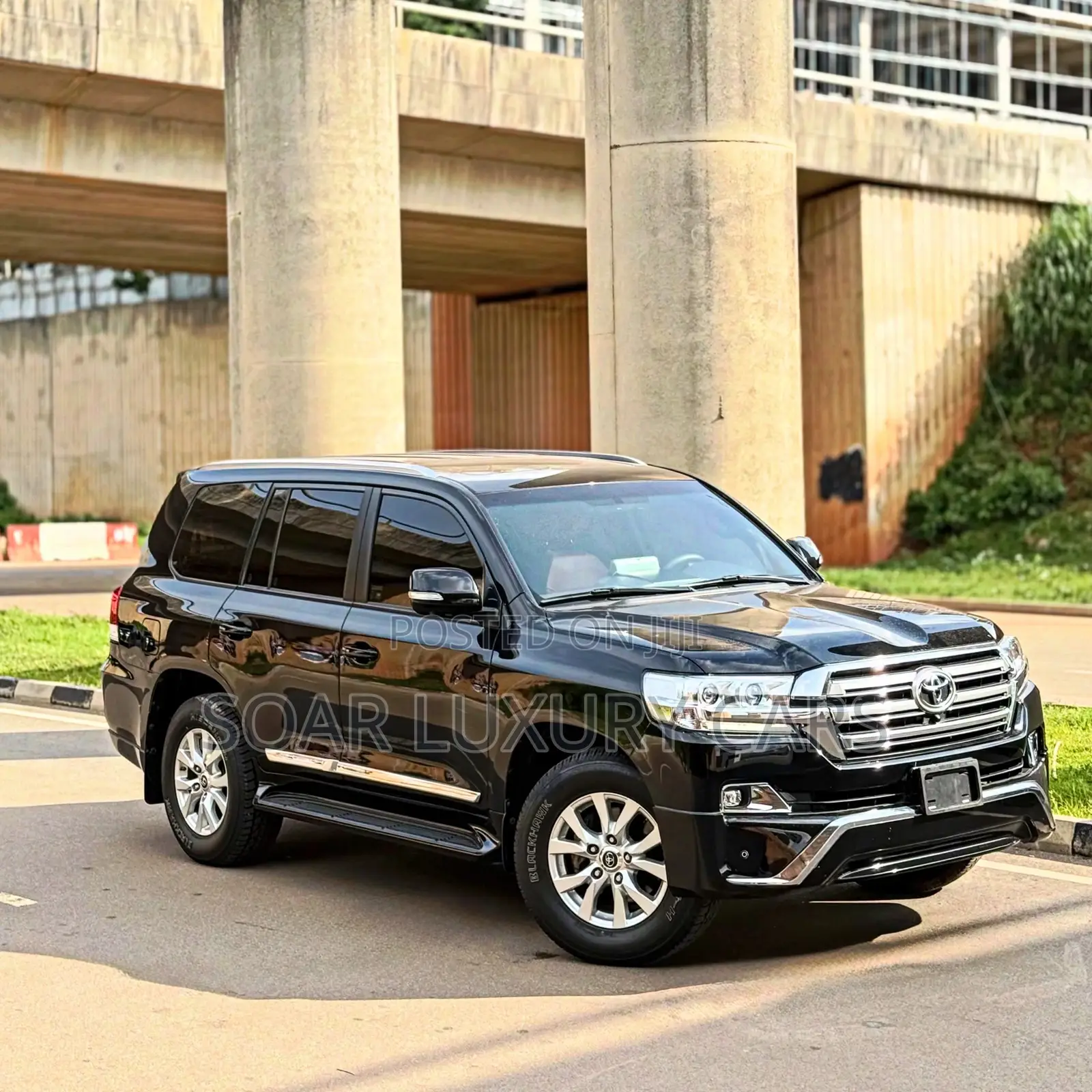 Toyota Land Cruiser 5.7 V8 VXR 2018 Black