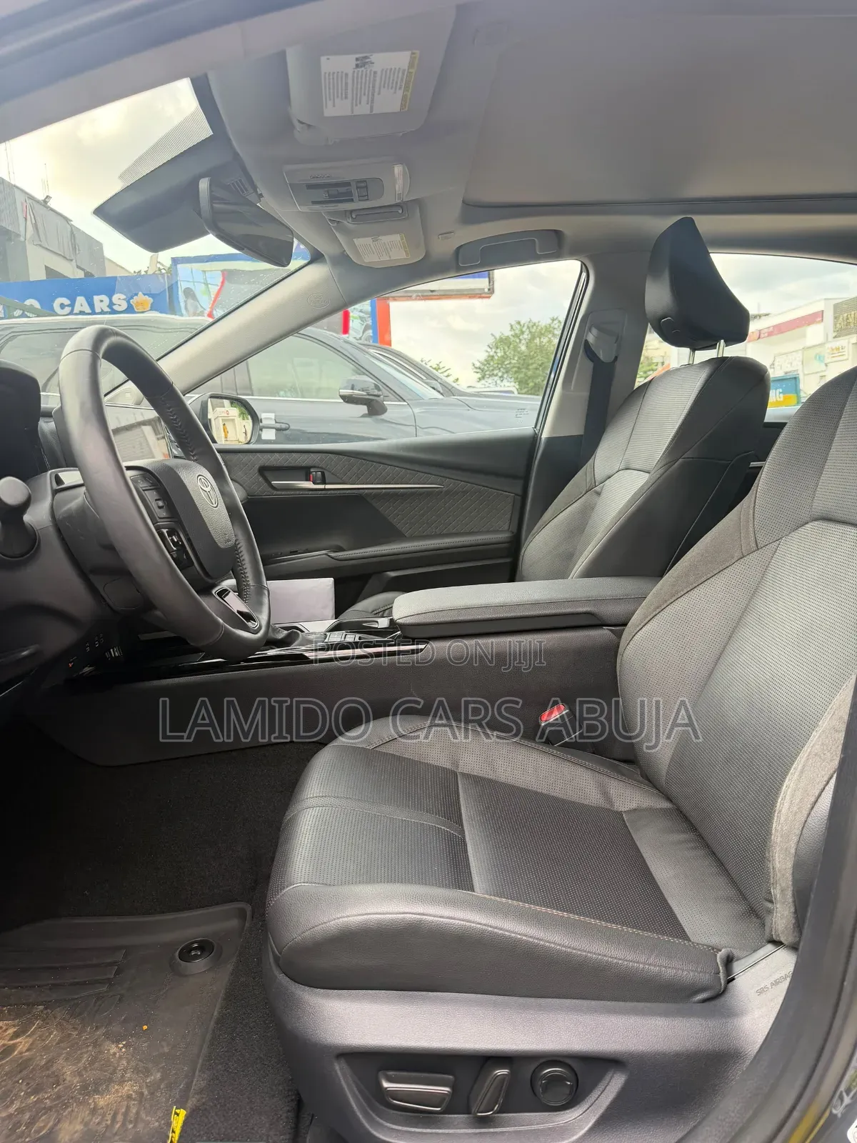 Toyota Camry XLE 2025 Black