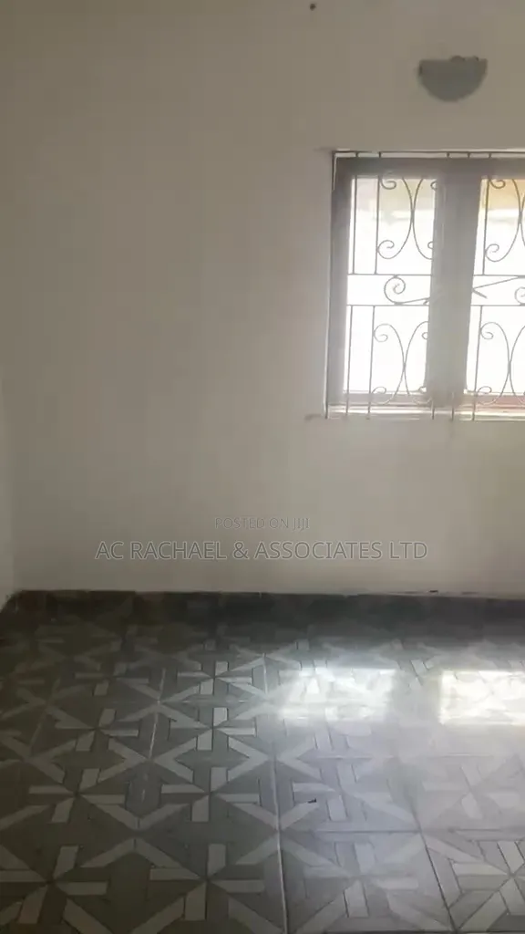 2bdrm Apartment in Community Road Ago for rent