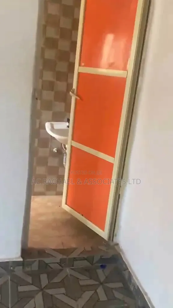 2bdrm Apartment in Community Road Ago for rent