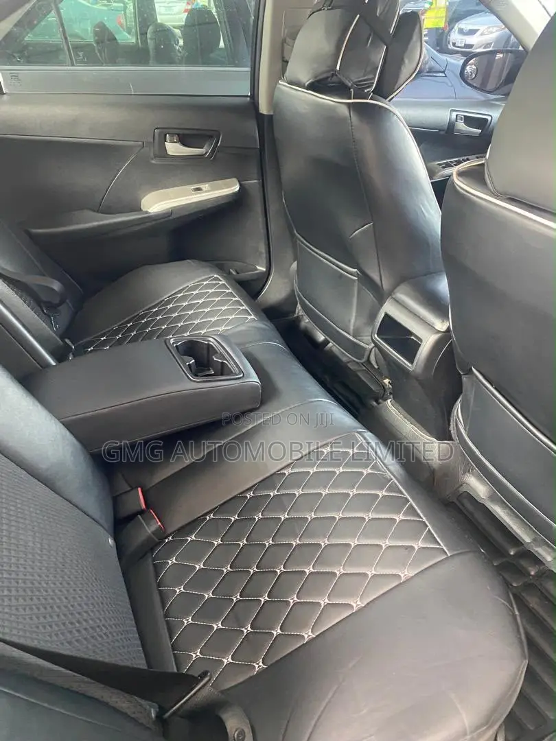 Toyota Camry SE 4dr Sedan (2.5L 4cyl 6A) 2013 Silver