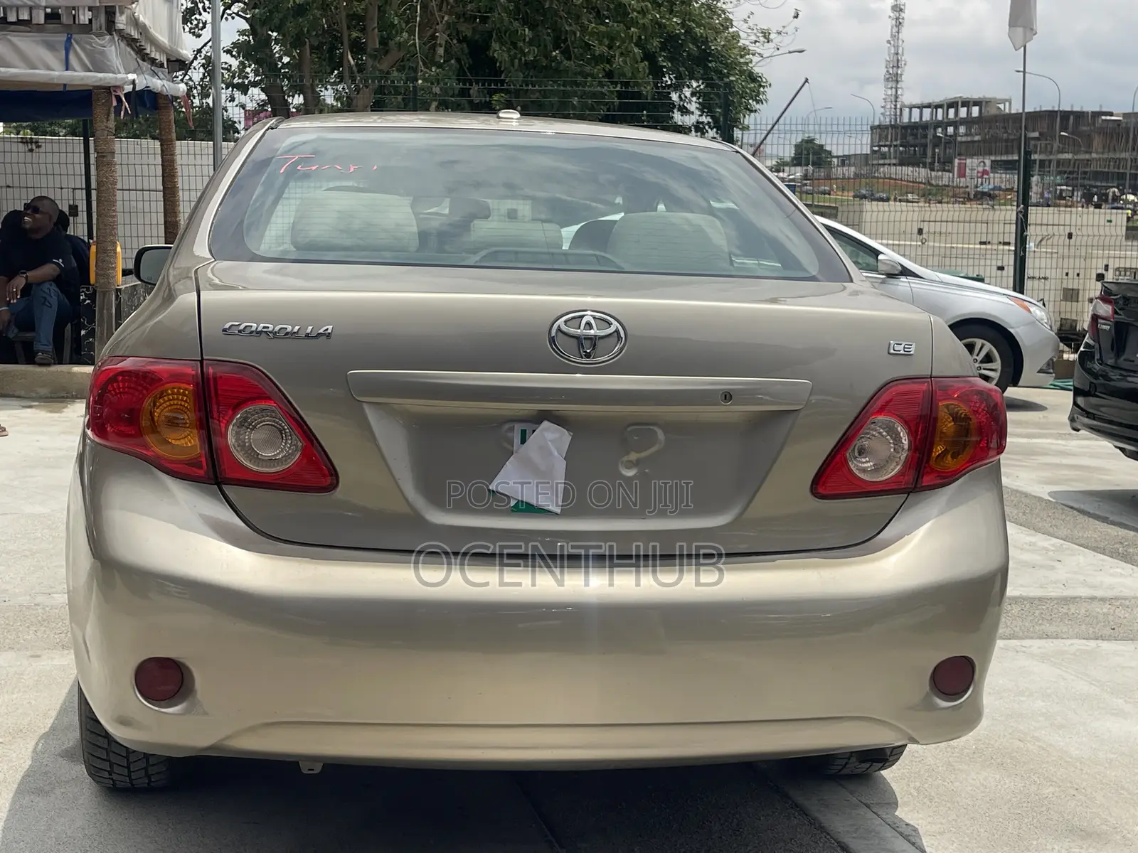 Toyota Corolla LE 4dr Sedan (1.8L 4cyl 4A) 2010 Gold