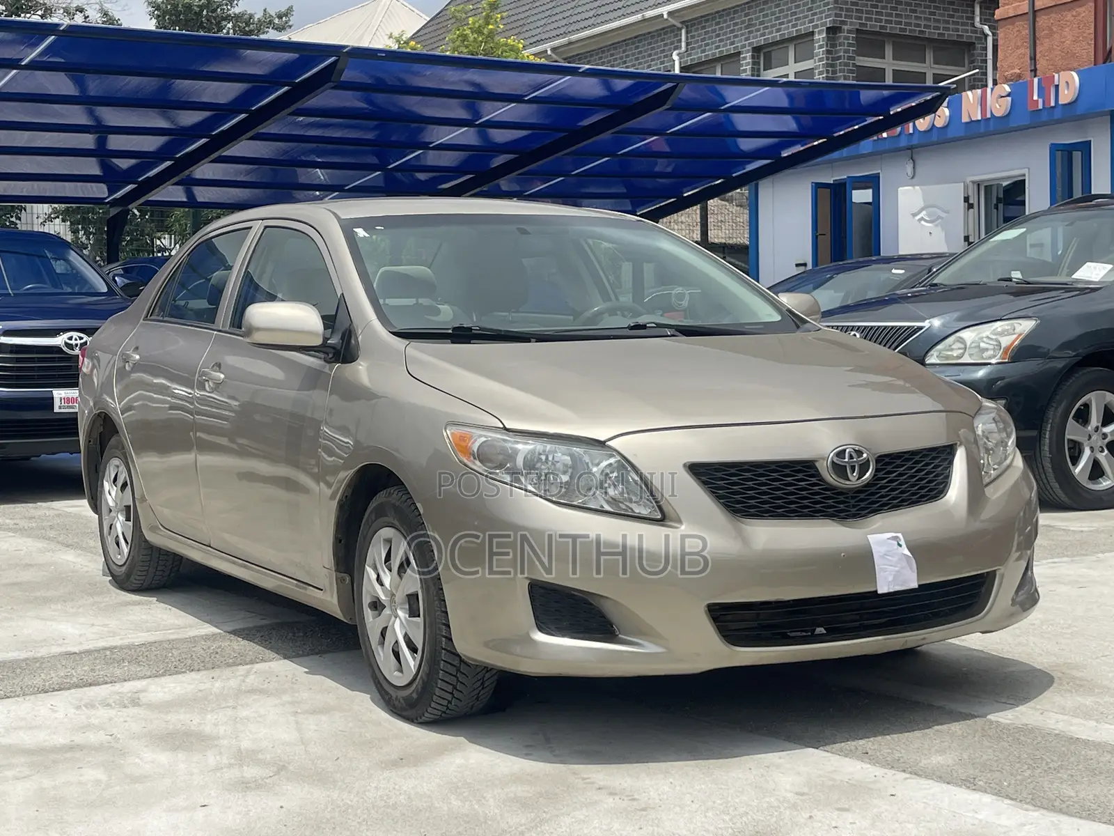 Toyota Corolla LE 4dr Sedan (1.8L 4cyl 4A) 2010 Gold