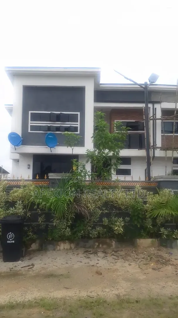3bdrm Duplex in Newton Estate Sars for sale
