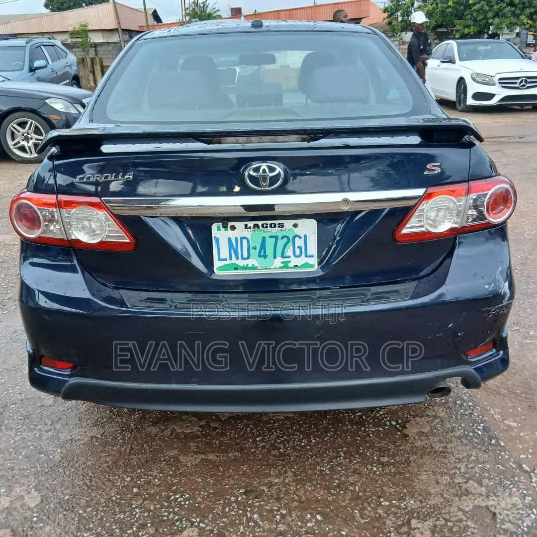 Toyota Corolla LE 4dr Sedan (1.8L 4cyl 4A) 2012 Blue