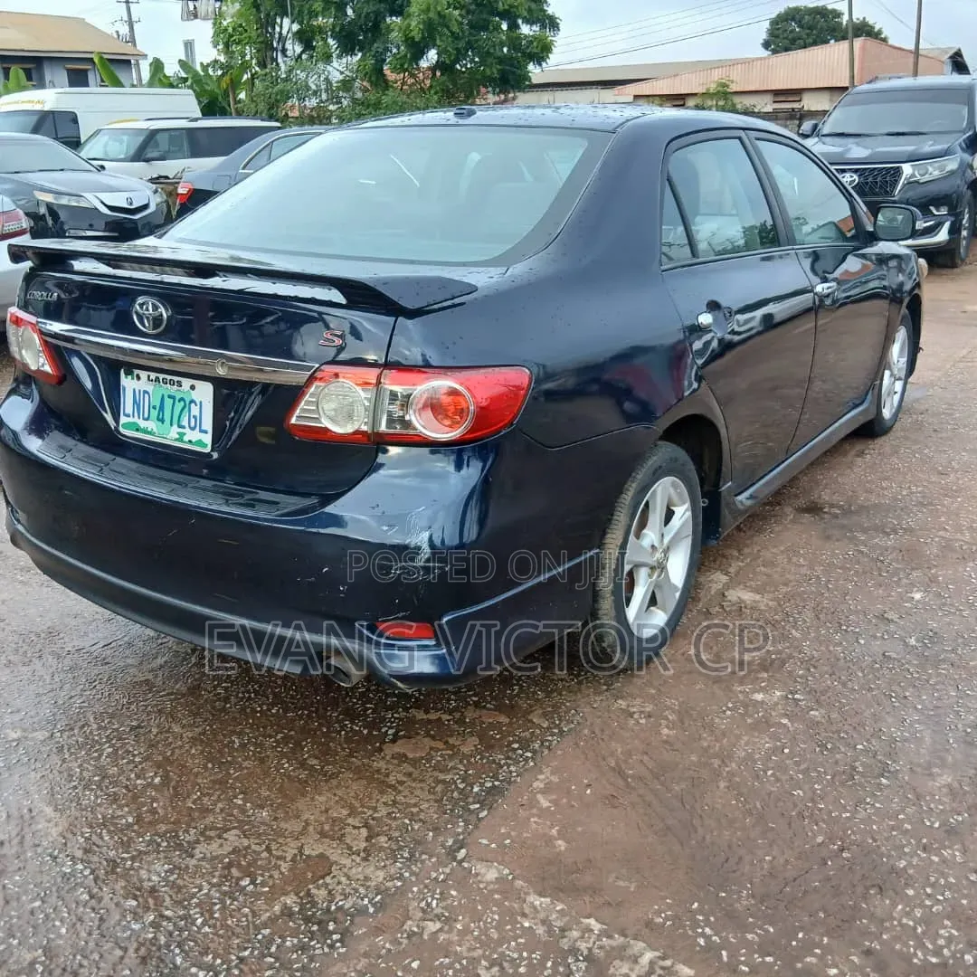 Toyota Corolla LE 4dr Sedan (1.8L 4cyl 4A) 2012 Blue