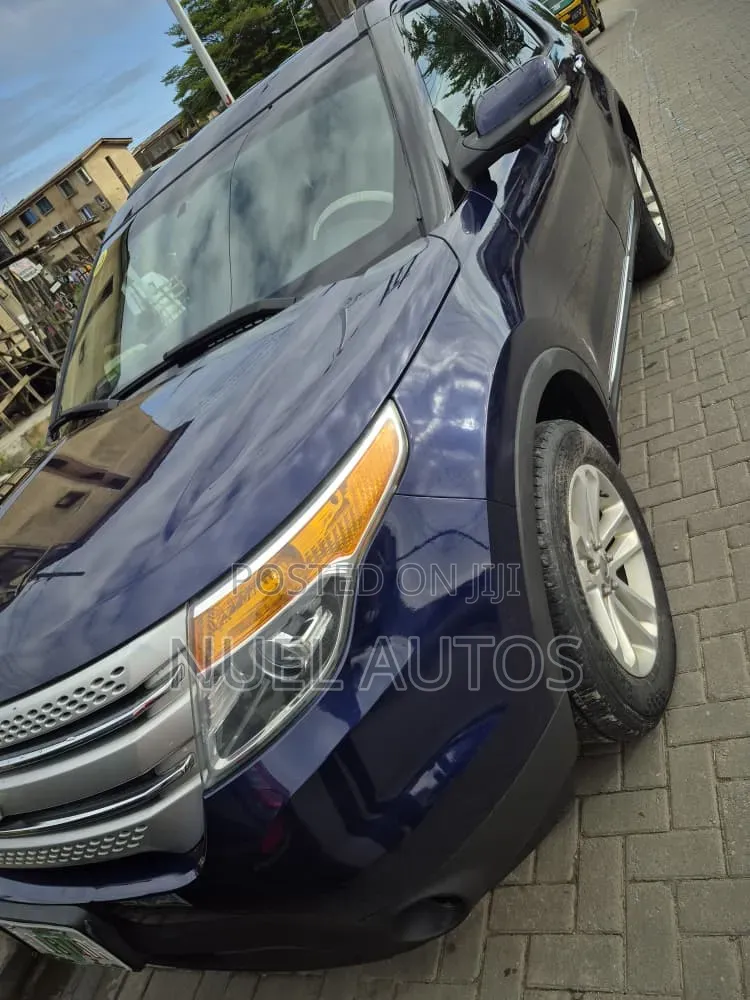 Ford Explorer 2011 Blue