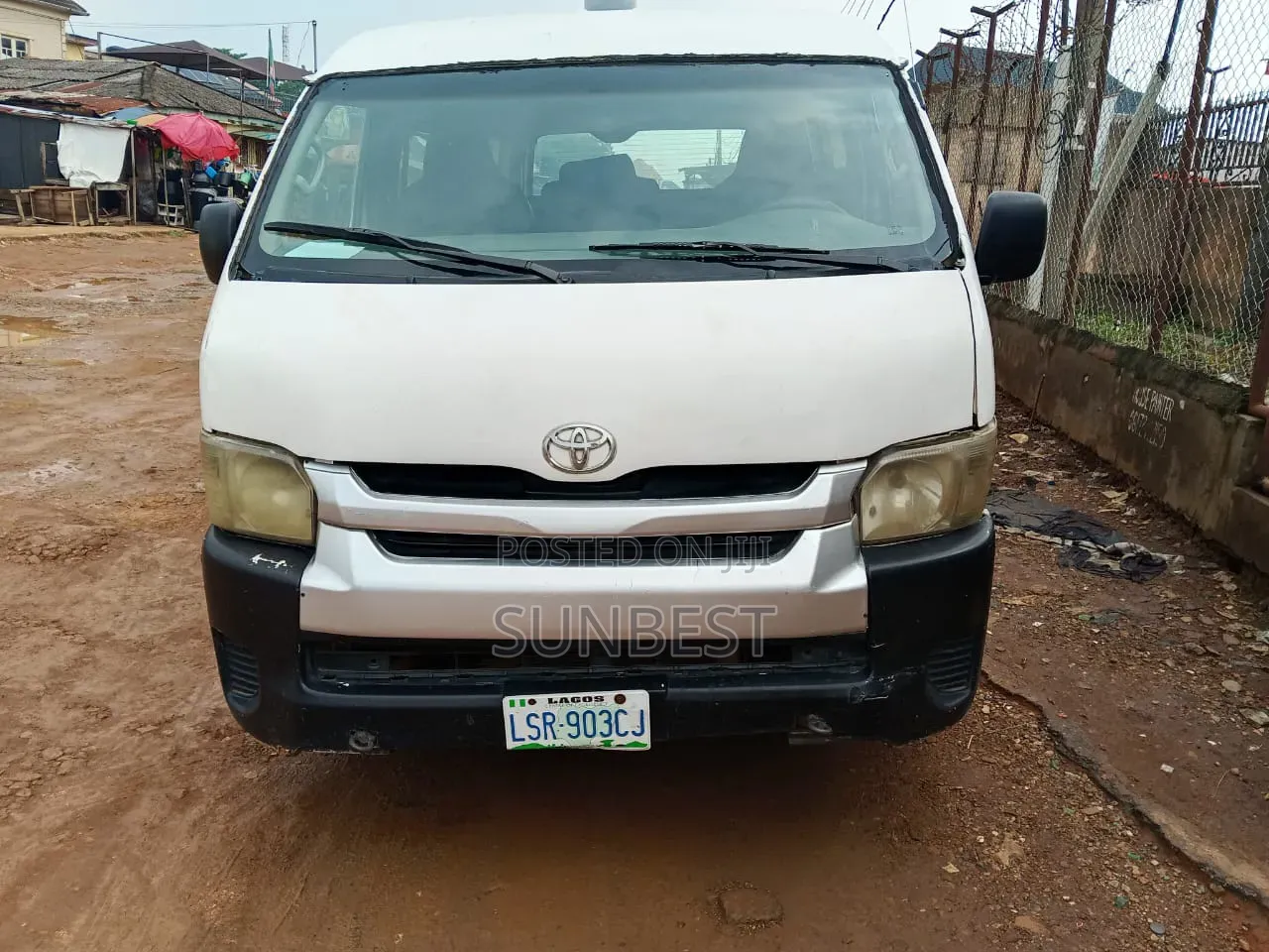 Toyota HiAce 2013 White