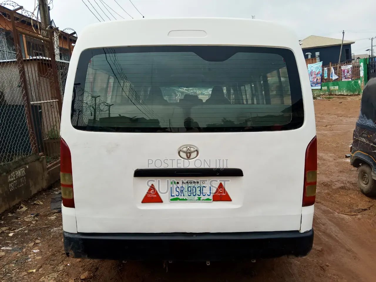Toyota HiAce 2013 White