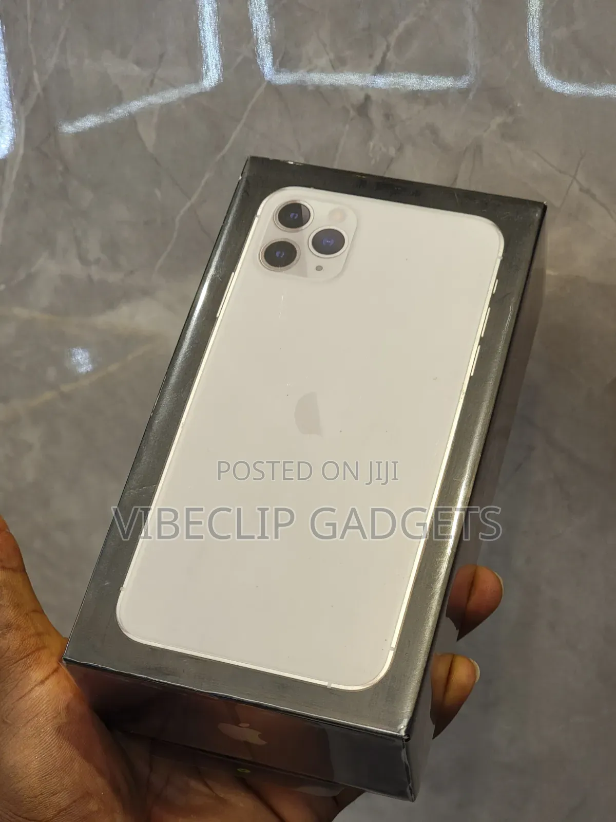 New Apple iPhone 11 Pro Max 256 GB Silver