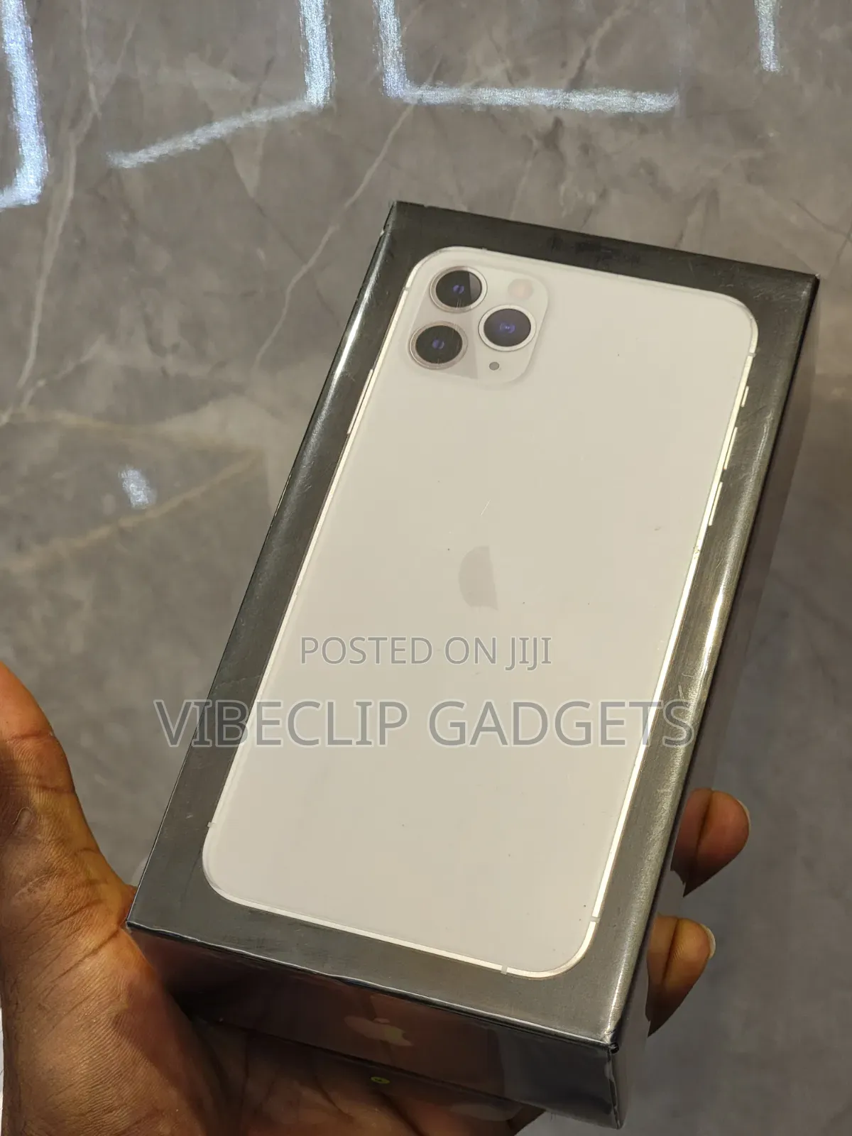 New Apple iPhone 11 Pro Max 256 GB Silver