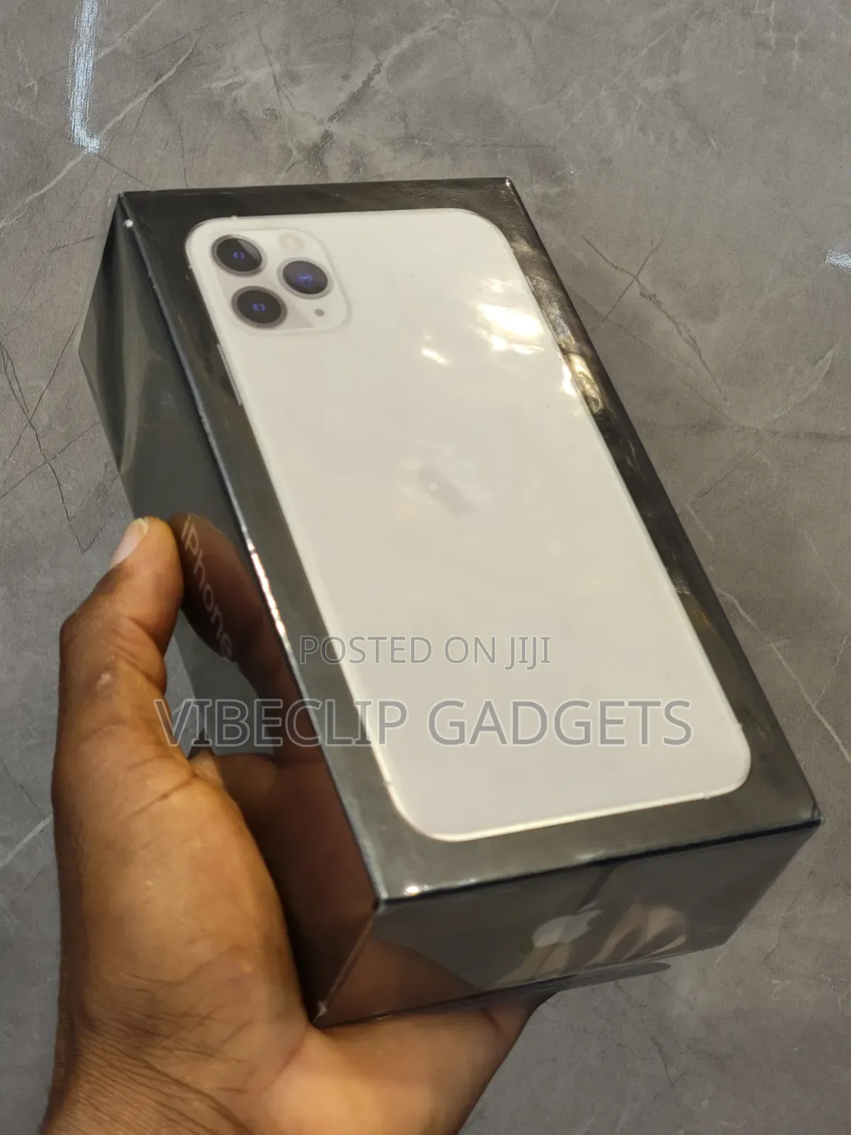 New Apple iPhone 11 Pro Max 256 GB Silver