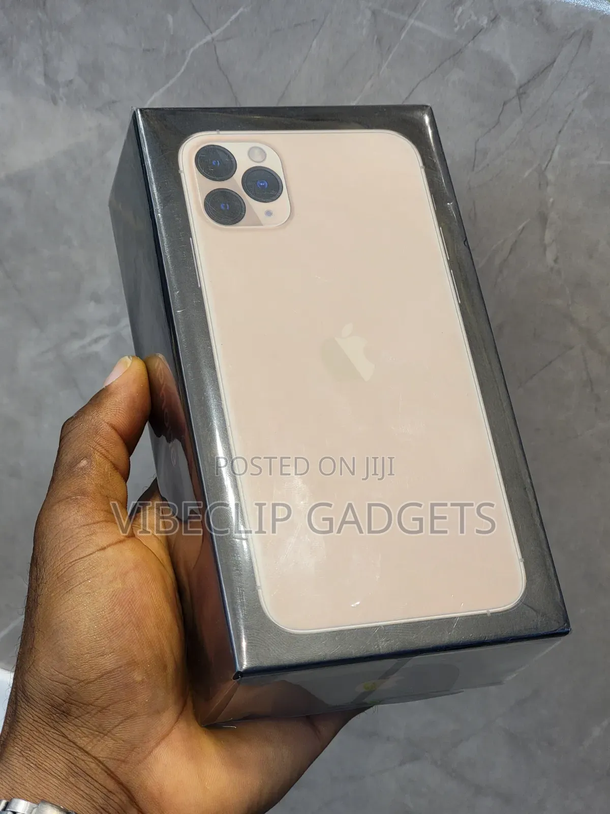 New Apple iPhone 11 Pro Max 256 GB Gold