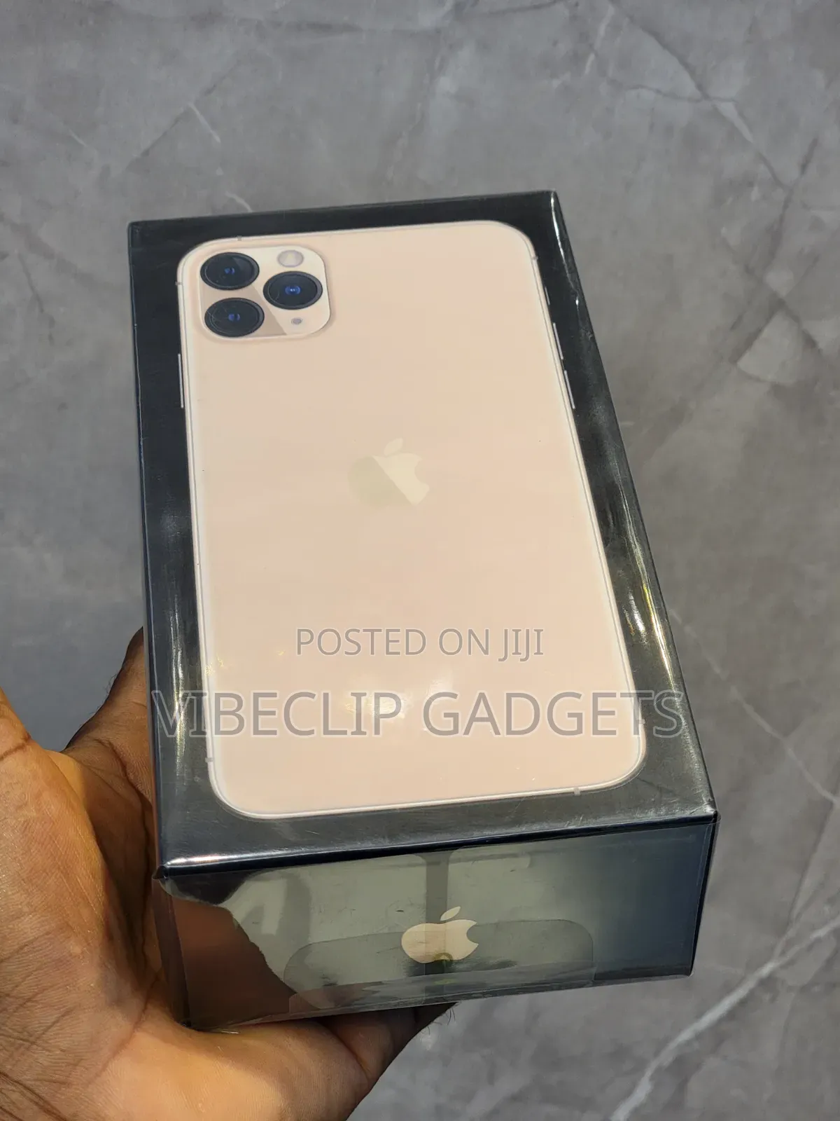 New Apple iPhone 11 Pro Max 256 GB Gold
