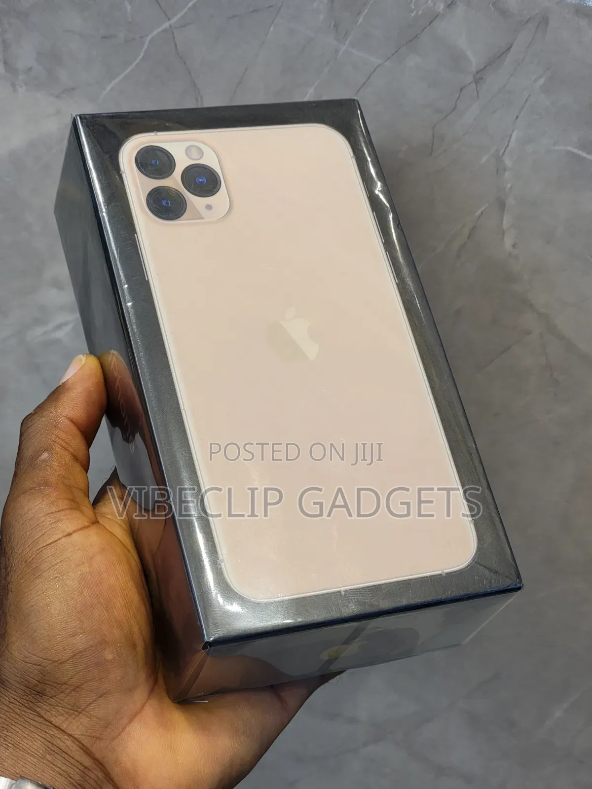 New Apple iPhone 11 Pro Max 256 GB Gold