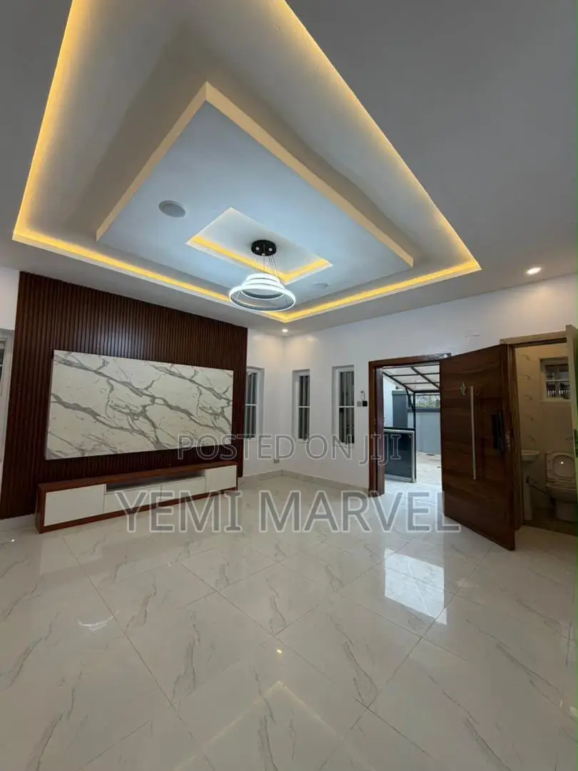 4bdrm Duplex in Sijuwade, Jericho for sale