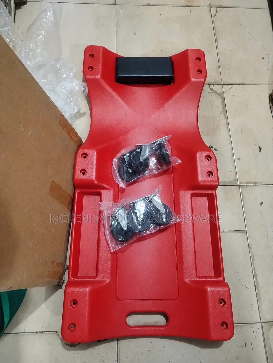 Molded Plastic Mechanic's Car Creeper,