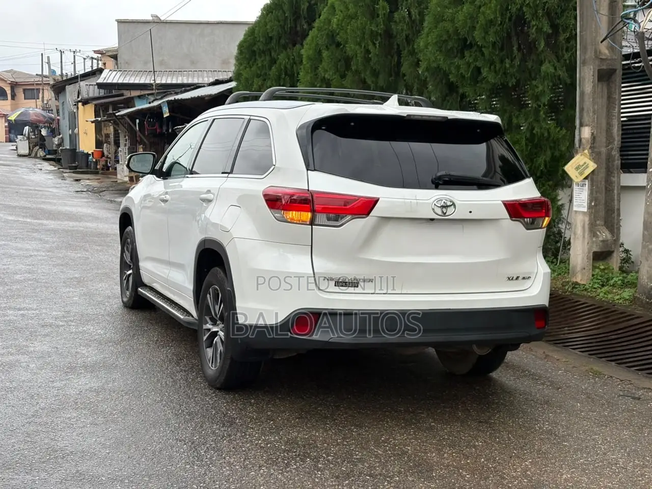 Toyota Highlander XLE 4x4 V6 (3.5L 6cyl 8A) 2018 White