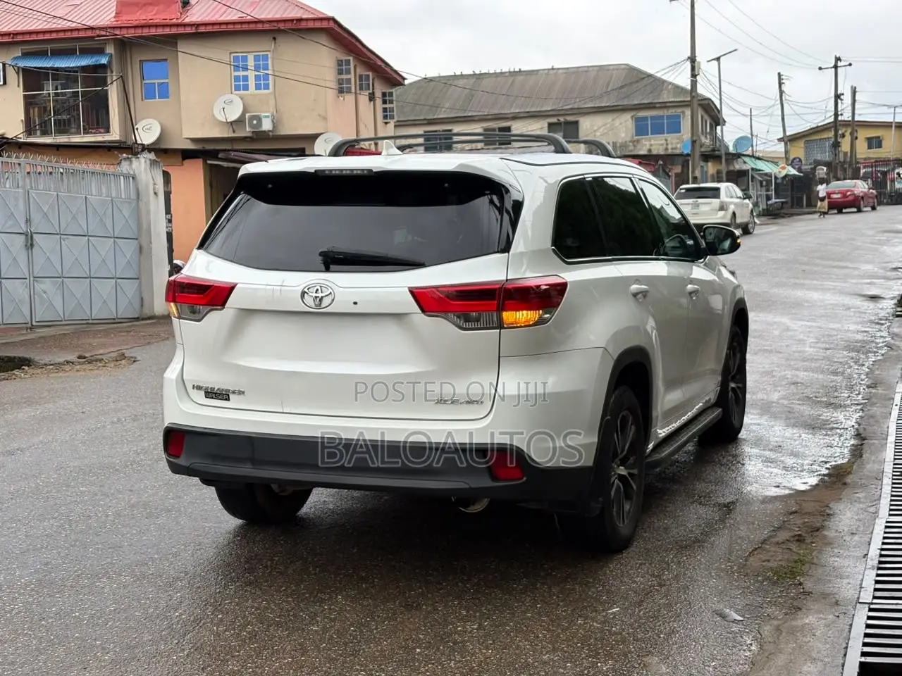 Toyota Highlander XLE 4x4 V6 (3.5L 6cyl 8A) 2018 White