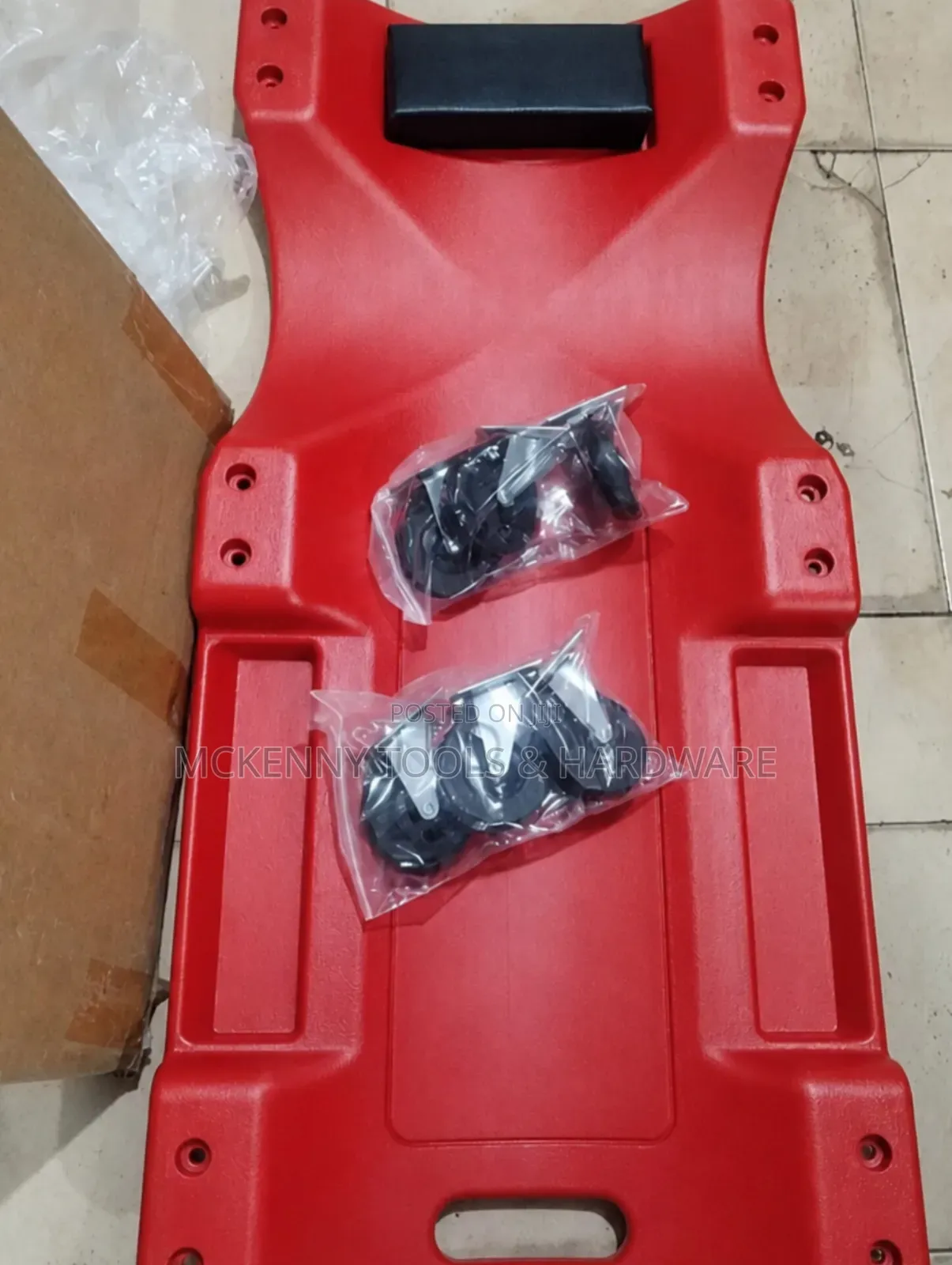Molded Plastic Mechanic's Car Creeper,