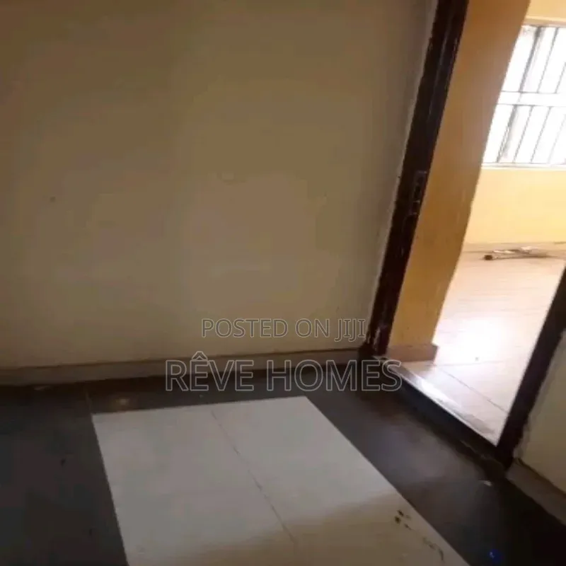 2bdrm Block of Flats in New Garage / Gbagada for rent