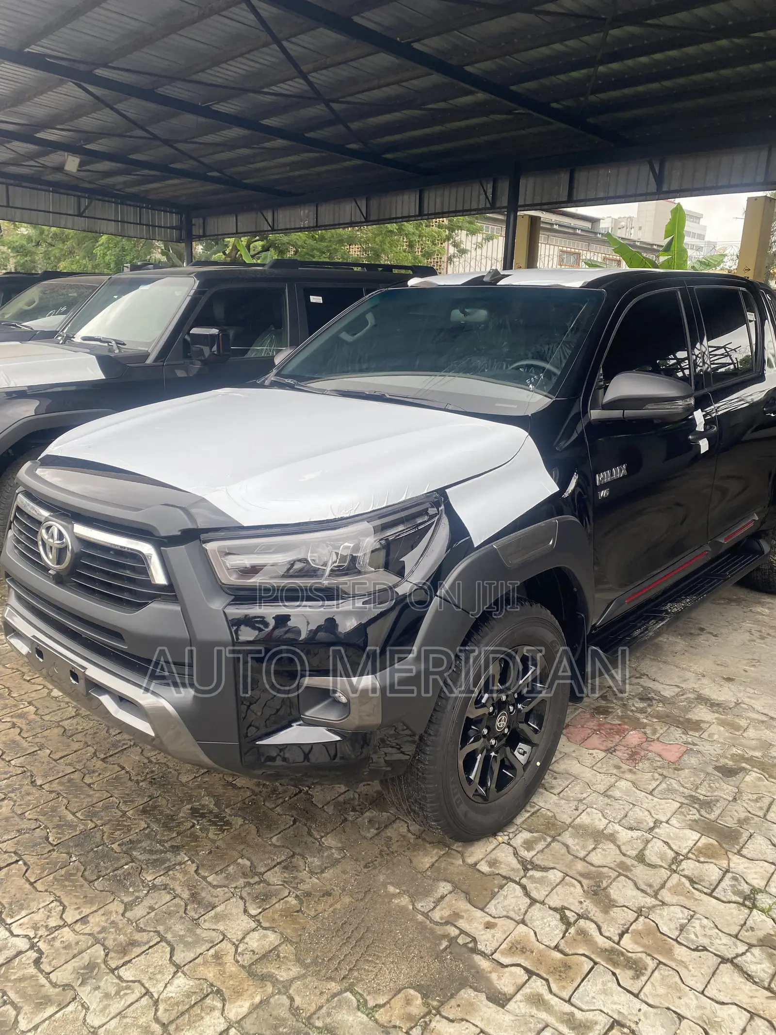 New Toyota Hilux 2025 Black