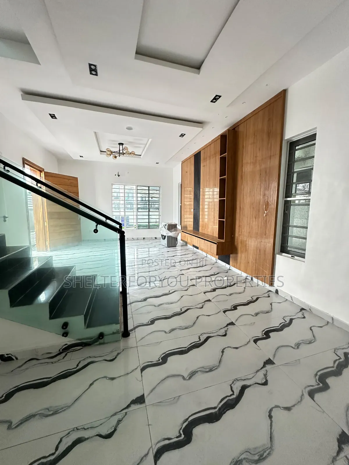 4bdrm House in Lekki Phase 1 for sale