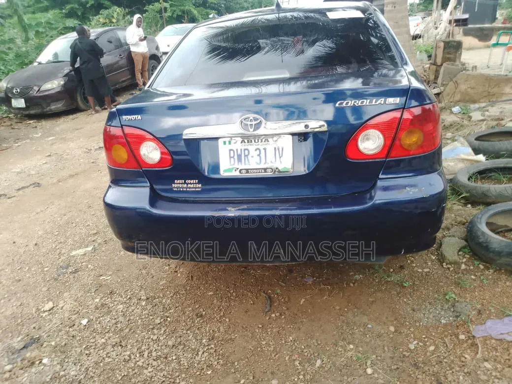 Toyota Corolla LE 2004 Blue