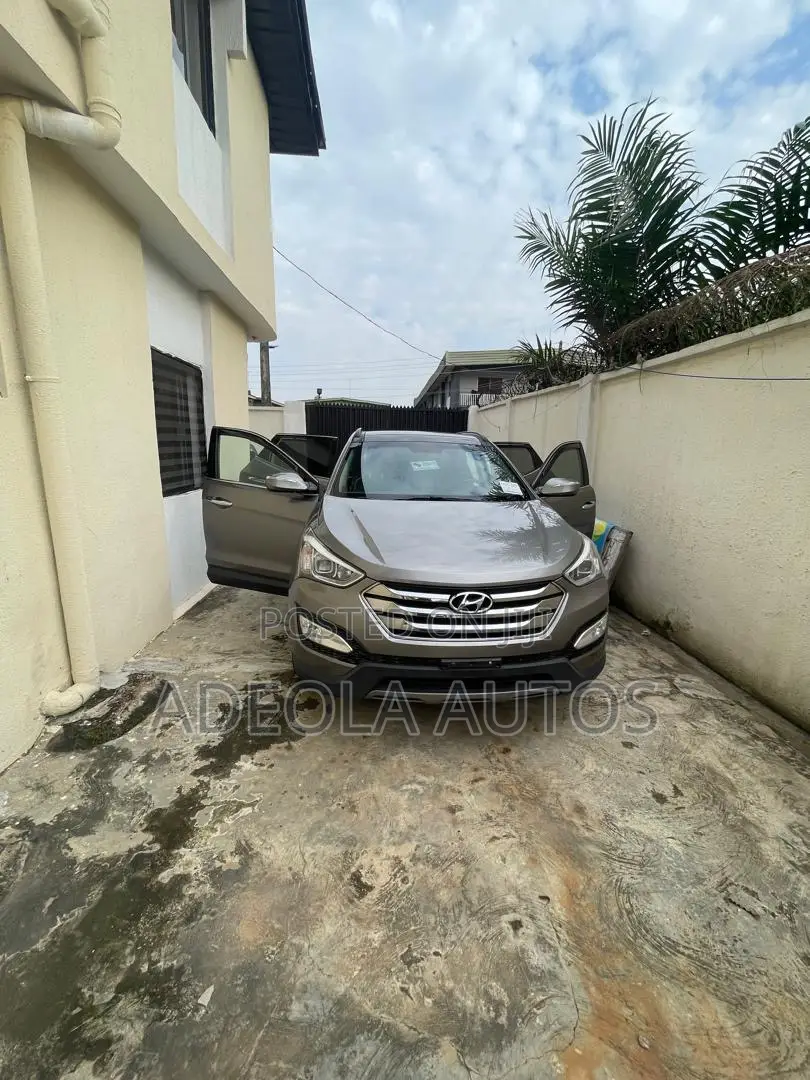 Hyundai Santa Fe Limited 4dr SUV (3.3L 6cyl 6A) 2015 Gray