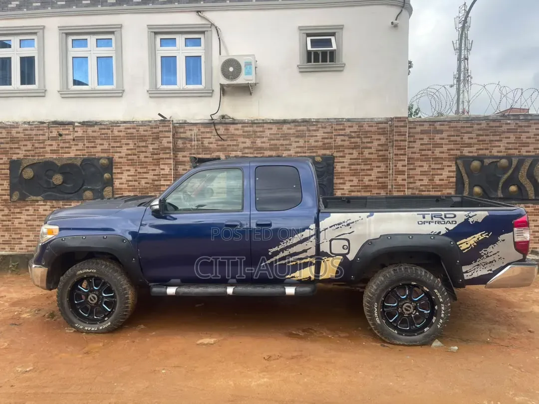 Toyota Tundra 2008 Blue