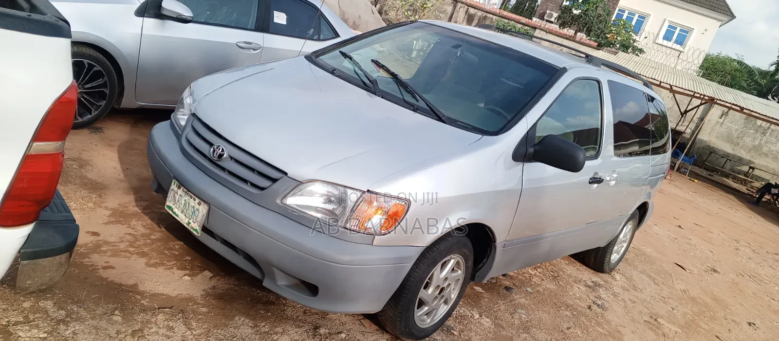 Toyota Sienna 2002 Silver