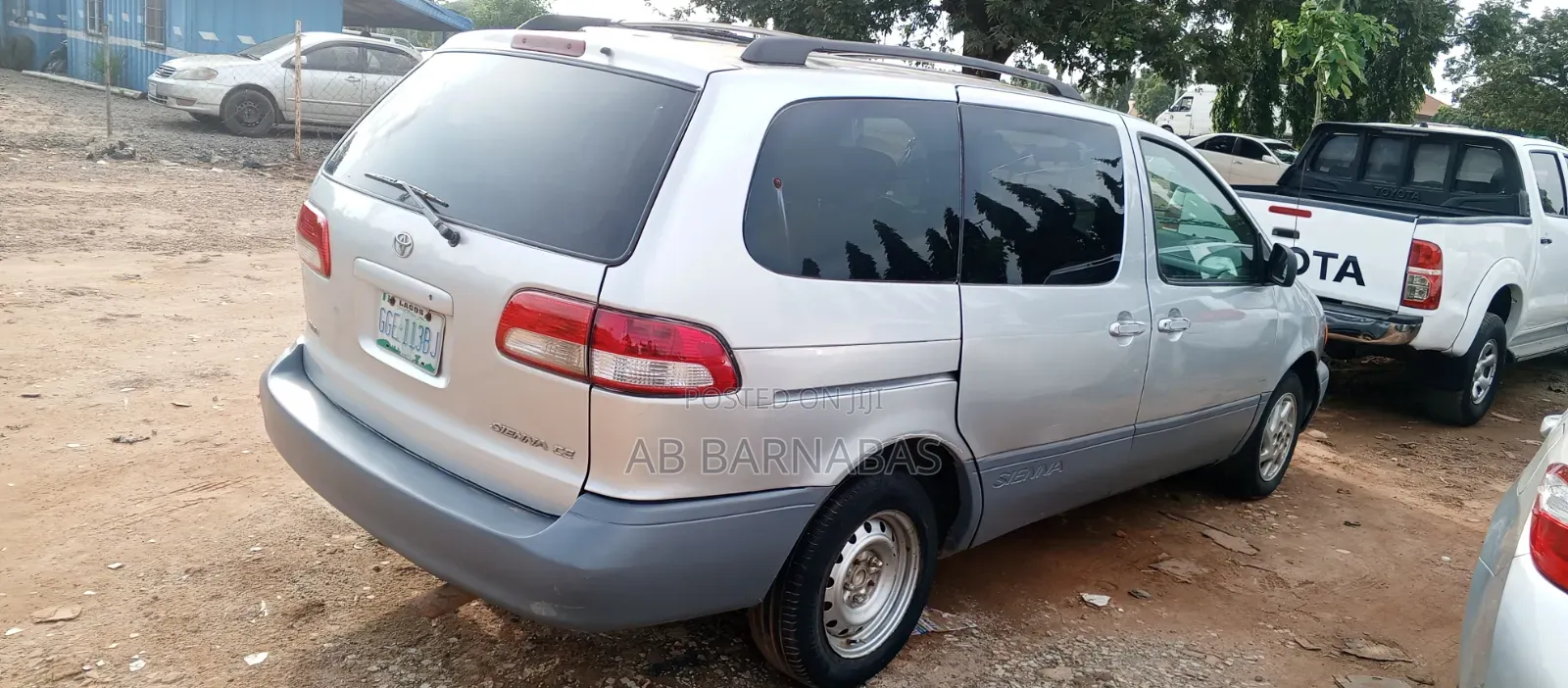 Toyota Sienna 2002 Silver