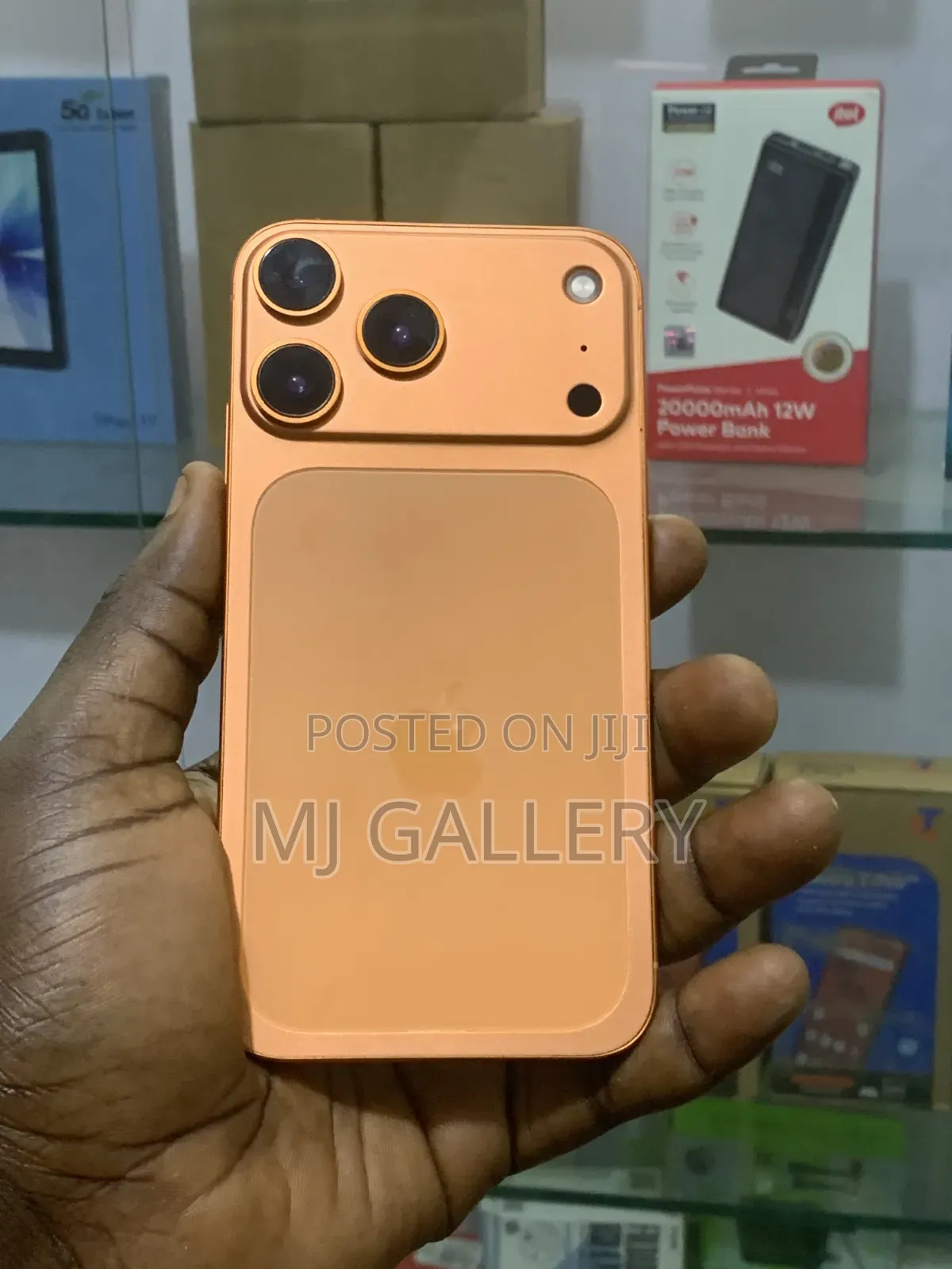 New Apple iPhone XR 128 GB Gold