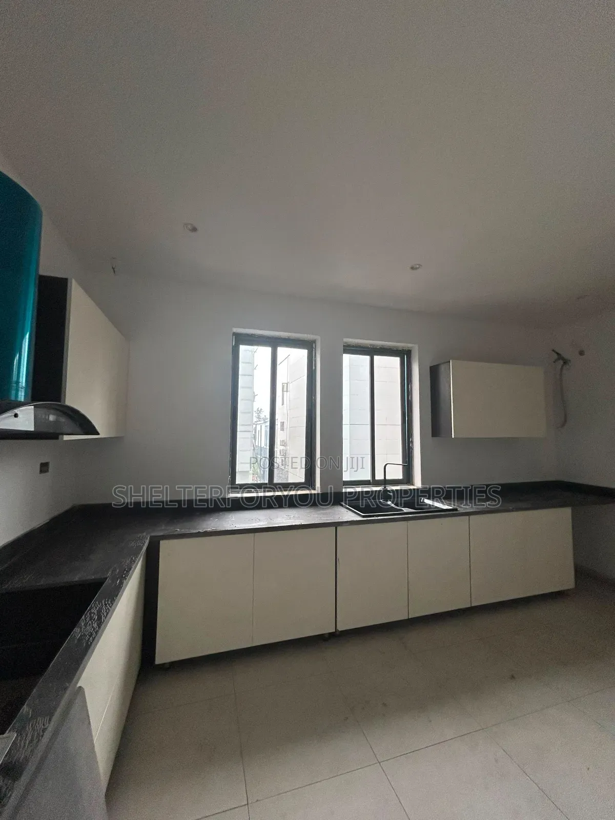 5bdrm Duplex in Ikoyi S.W for sale